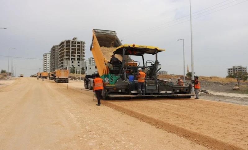 Mehmetçik Mahallesinde Yeni Açılan Yolda Asfalt Hazırlığı Yapılıyor