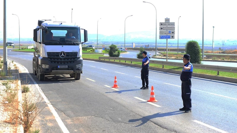 Büyükşehir, Çevre Kirliliğine Neden Olan Beton Mikserine 106 Bin TL Ceza Kesti