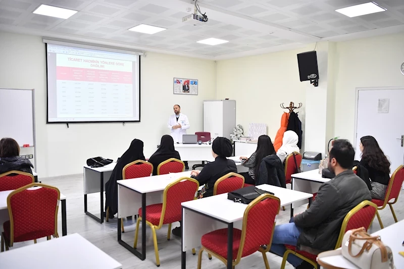 Kayseri’nin İstihdama Açılan Kapısı Olan KAYMEK’te Kursiyerler Yeteneklerini Geliştiriyor