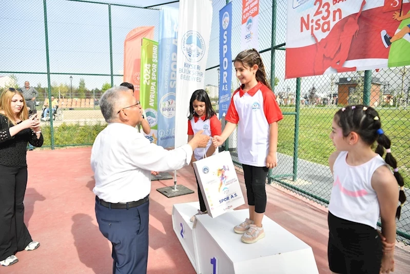 Başkan Büyükkılıç, Kayseri’de 4 Milyona Yakın Kişiyi Sporla Buluşturdu