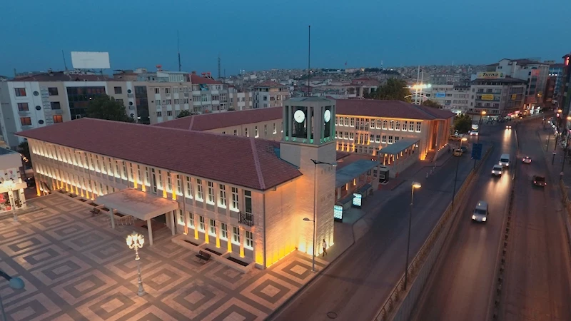 SANATIN KALBİ KAHRAMAN EMMİOĞLU KÜLTÜR VE SANAT MERKEZİ’NDE ATIYOR