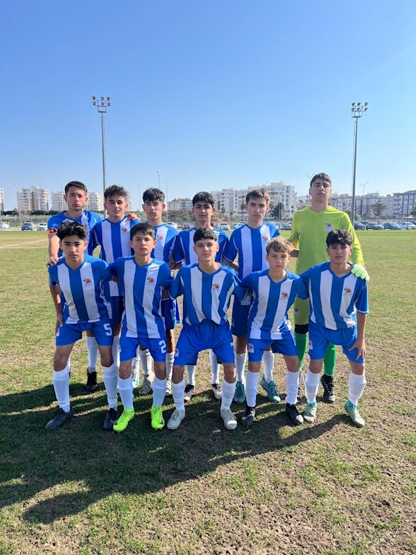 Kemer Belediyespor U15 dolu dizgin