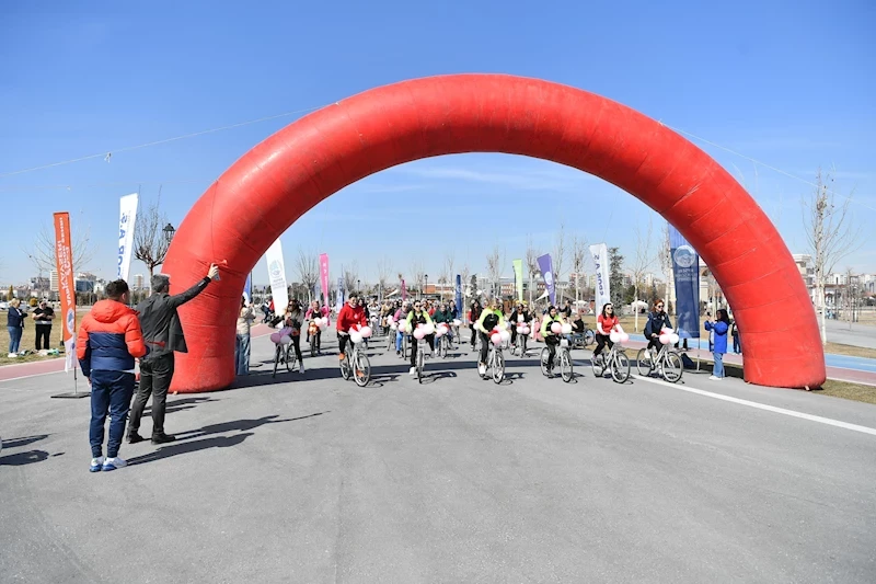 Büyükşehir’den, 8 Mart Dünya Kadınlar Günü’ne Özel ‘Çiçek Kadınlar Bisiklet Turu’