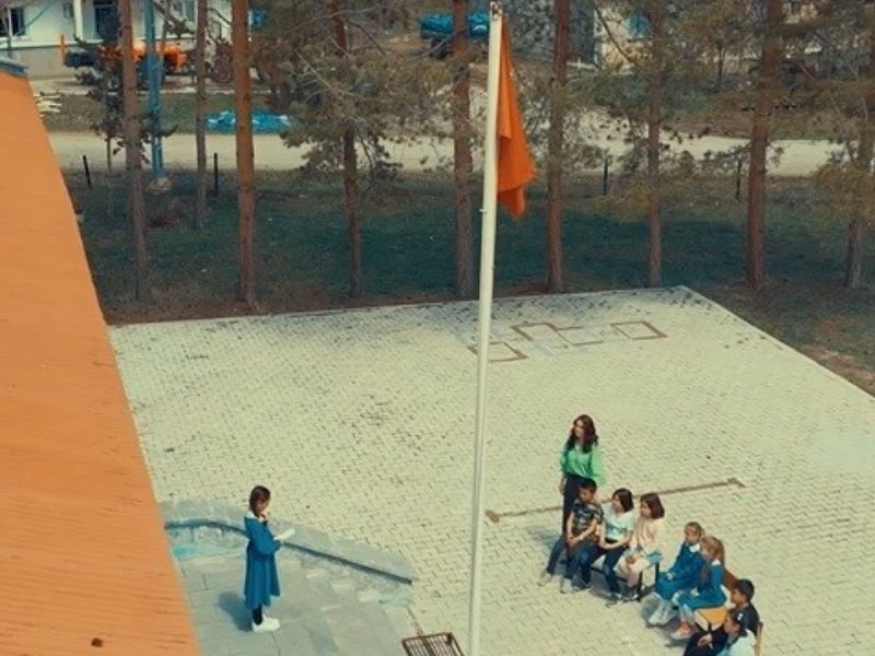 Minik Yüreklerden Jandarmaya Anlamlı Şiir: 