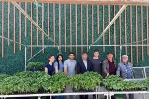 Belediye Başkanımız Sn. Bekir Aksun, Geleceğin Çiftçileriyle Fide Satış Etkinliğinde Buluştu.