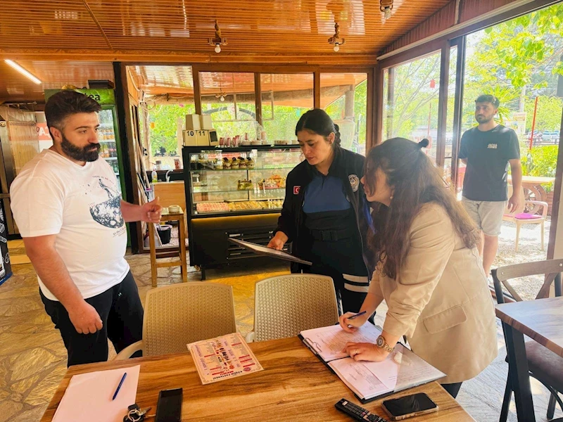 Zabıta ekiplerinden Kemer’de denetim