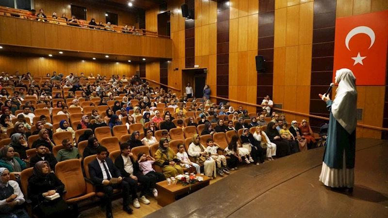 Saliha Erdim: “Aile; İnsanın İlk Yuvası, İlk Okulu, En Güvenli Limanıdır”