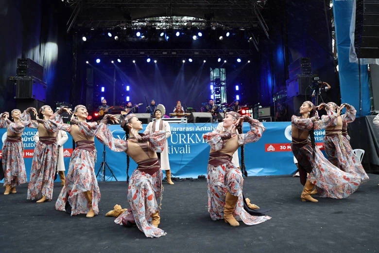 4. Uluslararası Antalya Yörük Türkmen Festivali’nde ilk gün coşkusu