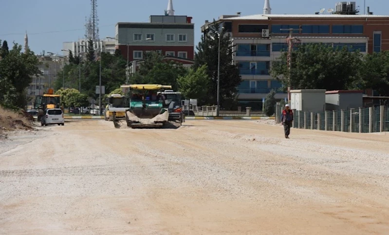 ŞANLIURFA BÜYÜKŞEHİR BELEDİYESİ’NDEN PAŞABAĞI MAHALLESİ’NDE ASFALT HAZIRLIĞI