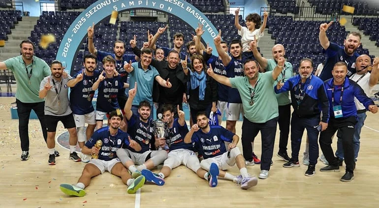 KÜTAHYA BELEDİYESPOR’UMUZ ŞAMPİYON OLARAK TÜRKİYE BASKETBOL 2. LİGİ’NE YÜKSELDİ