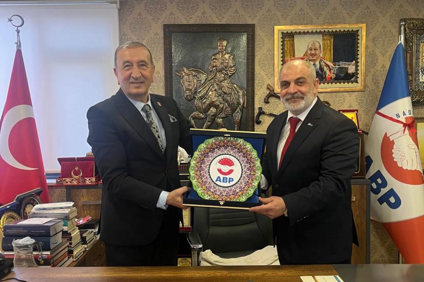 Anadolu Birliği Partisi’ne İş Dünyasından Dikkat Çeken Ziyaret