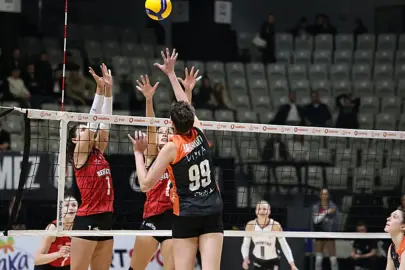 5 setlik mücadelede Eczacıbaşı Dynavit, Beşiktaş'ı mağlup etti