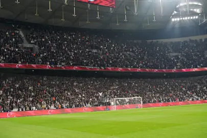 Beşiktaş tribünlerinden maç sonu 'istifa' sesleri!
