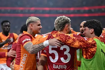 CANLI | Galatasaray, Antalyaspor deplasmanında! Okan Buruk'un ilk 11 tercihi belli oldu...