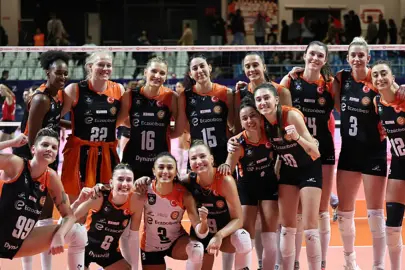 Eczacıbaşı Dynavit, Zeren'e set vermedi