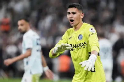 Fenerbahçe’den 17’lik transfer! İrfan Can Eğribayat’ın yerine…