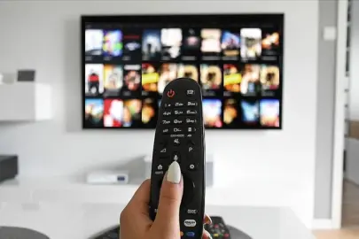 Medya devleri arasında satın alma yarışı: Warner Bros. Discovery mücadelesi kızışıyor