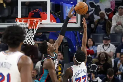 Philadelphia 76ers, VJ Edgecombe'nin son saniye üçlüğüyle kazandı!