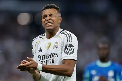 Real Madrid'e Kylian Mbappe'den kötü haber
