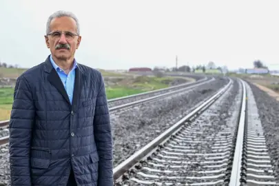 Sınırdaki 350 kilometrelik demiryolu hattı hayata dönüyor