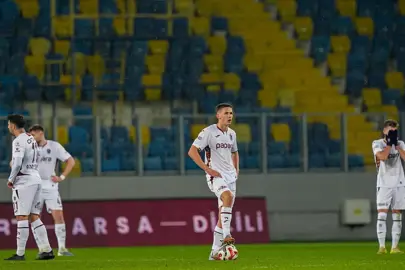 Trabzonspor deplasmanda takıldı! 7 gollü maçı Gençlerbirliği kazandı