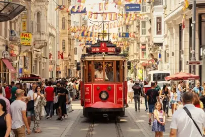 Turizm ekonomiye damga vurdu: Turizm tüketimi 2024’te 3,8 trilyon lirayı aştı