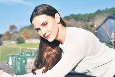 Asporça, sezgileri güçlü, sert bir kadın