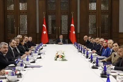 En düşük emekli maaşı için kararı ne olacak? EKK Cevdet Yılmaz'ın başkanlığında toplandı