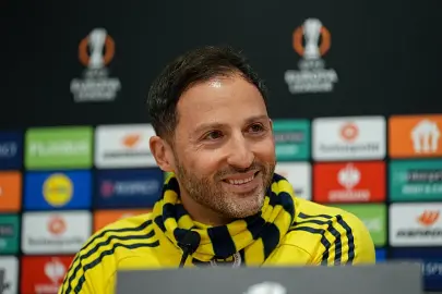 Fenerbahçe'de Domenico Tedesco’dan Jayden Oosterwolde sözleri! ‘Her şeyin bir bedeli vardır’
