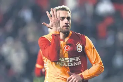 Finale pençe attı!