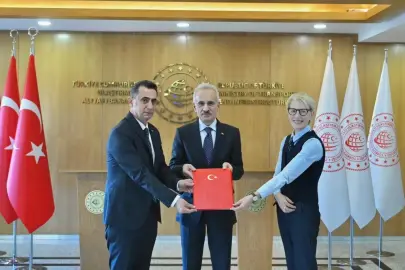 Hidrojen yakıtlı tren için imzalar atıldı