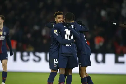 Paris Saint Germain dev derbide galip!