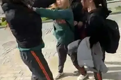 14 yaşındaki kız öğrencinin yaşıtı tarafından darbedildiği iddiası