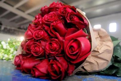 2026 Sevgililer Günü gül fiyatları: 1 adet gül ve gül buketi ne kadar oldu?