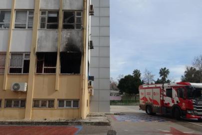 Antalya'da okulda yangın paniği. Öğrenciler tahliye edildi