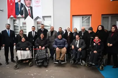 Bakan Göktaş'tan Engelli Merkezi açılışı