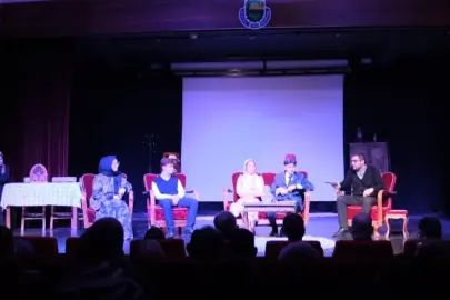 Bursa İnegöl’de “Puşide-i Siyah” tiyatro sösterisi sahnelendi