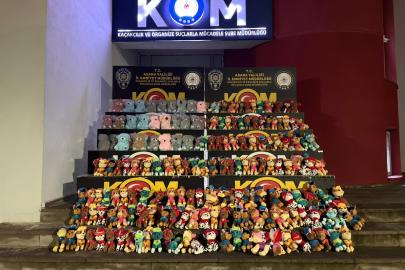 Çuvalların içinden yüzlerce çıktı. Sağlığa zararlı olabileceği değerlendiriliyor