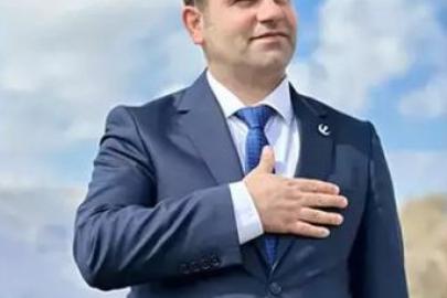 Derecik Belediye Başkanı Hasan Dinç’in başkanlığı düştü