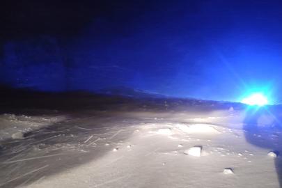 Eğribel Tüneli girişinde çığ düştü: Yol ulaşıma kapandı