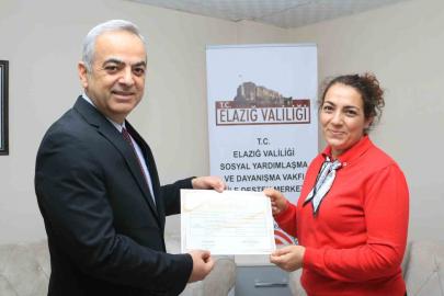 Elazığ aile destek merkezi kursiyerlerine sertifika