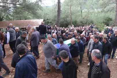 Fethiye'de trafik kazasında hayatını kaybeden babaanne ve torunu toprağa verildi