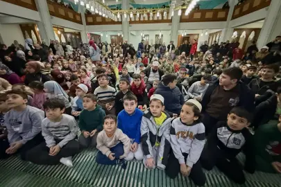 Gölcüklü çocuklar Ramazan coşkusunu camilerde yaşıyor
