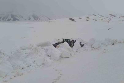 Hakkari’de 19 köy ve 38 mezra yolu ulaşıma açıldı