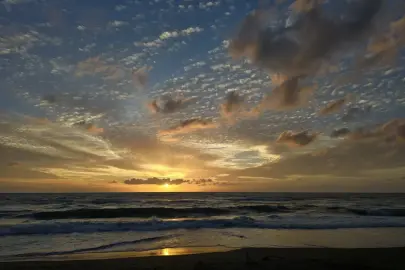 Hatay'da güneşin batışı görsel şölene dönüştü