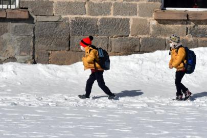 İki ilde eğitime kar engeli
