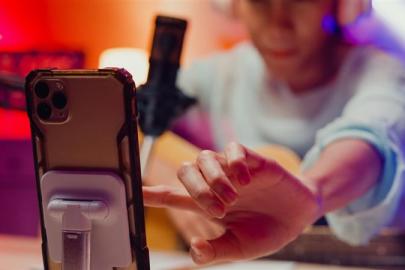 Influencer'lara sosyal medya eğitimi