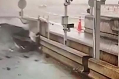 İstanbul Çekmeköy'de otomobil beton bariyere çarptı