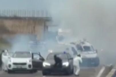 İtalya’da soygun. Zırhlı para nakil aracını patlattılar