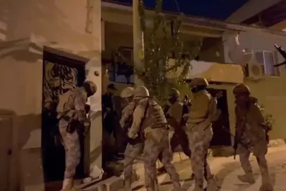 İzmir'de FETÖ operasyonu: 12 gözaltı